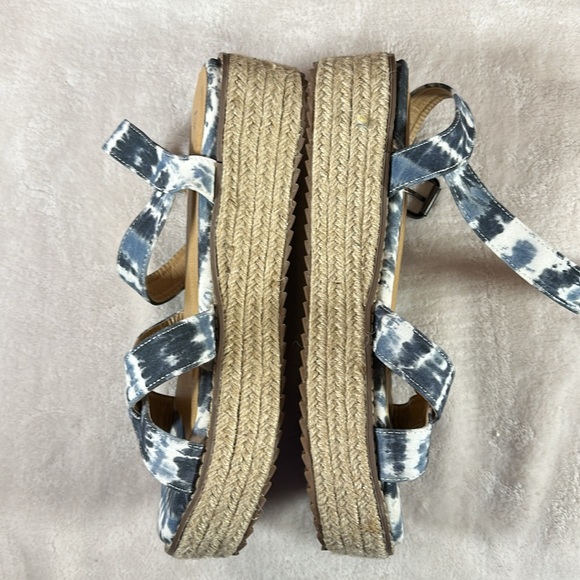 Corkys Pilot White and Blue Sandals with Tie-Dye Straps - Picture 3 of 7